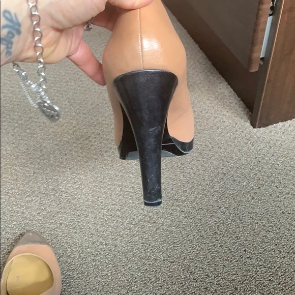Nine West beige heels in great shape - Picture 5 of 6